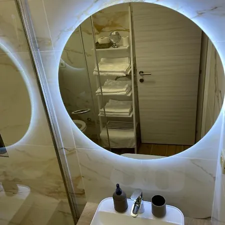 Madonna Guest house